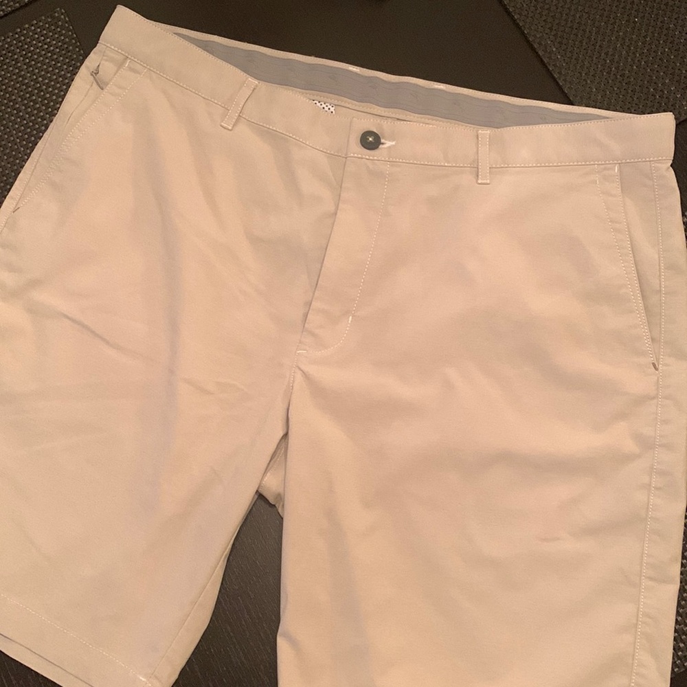 Tommy Bahama shorts